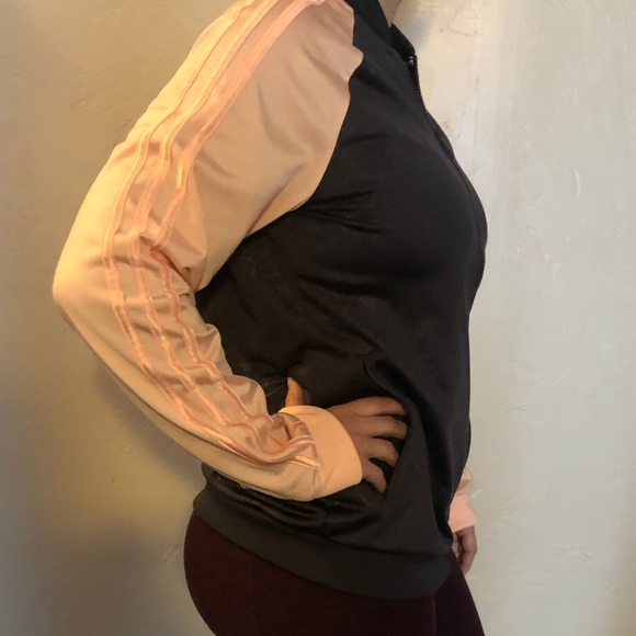 ☀️ Adidas Floral Jacket - Picture 3 of 10